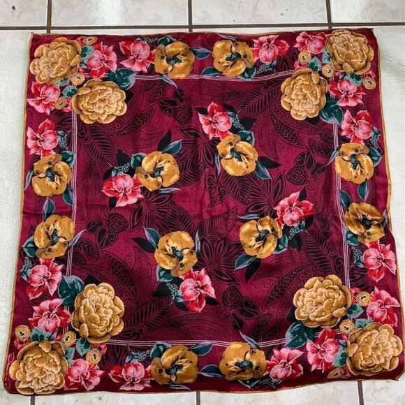 Vintage Oscar de la Renta Women's Floral Silk Scarf Size 30 x 30.5 - Picture 1 of 11